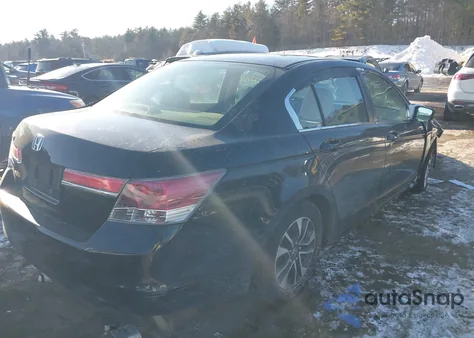 2011 Honda Accord 2.4 Lx z USA, uszkodzony, nr VIN 1HGCP2F35BA115651